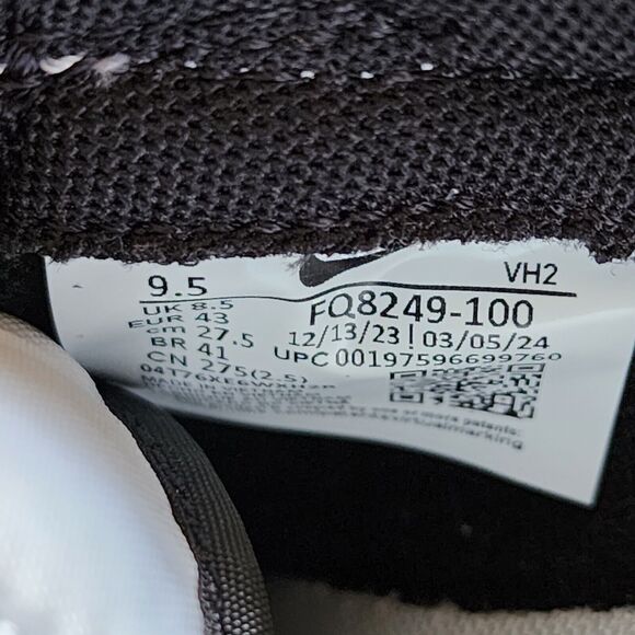 Nike Dunk Low SE Suede Panda Brand New Sz 9.5 - Picture 8 of 8